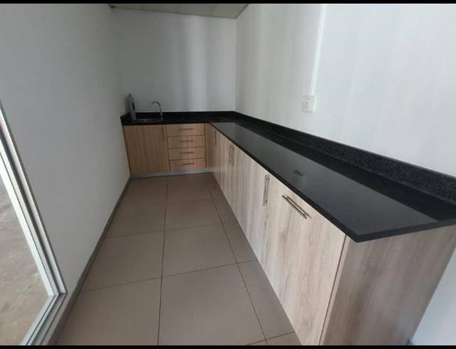 BUSINESS PROPERTY TO RENT IN WELTEVREDEN PARK